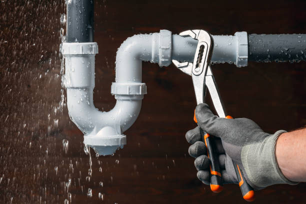 Professional Plumbing technician working in Cambria, CA
